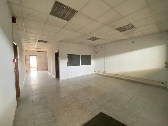 Oficina en Venta en De Francisco Aritio en Estación - Los Manantiales