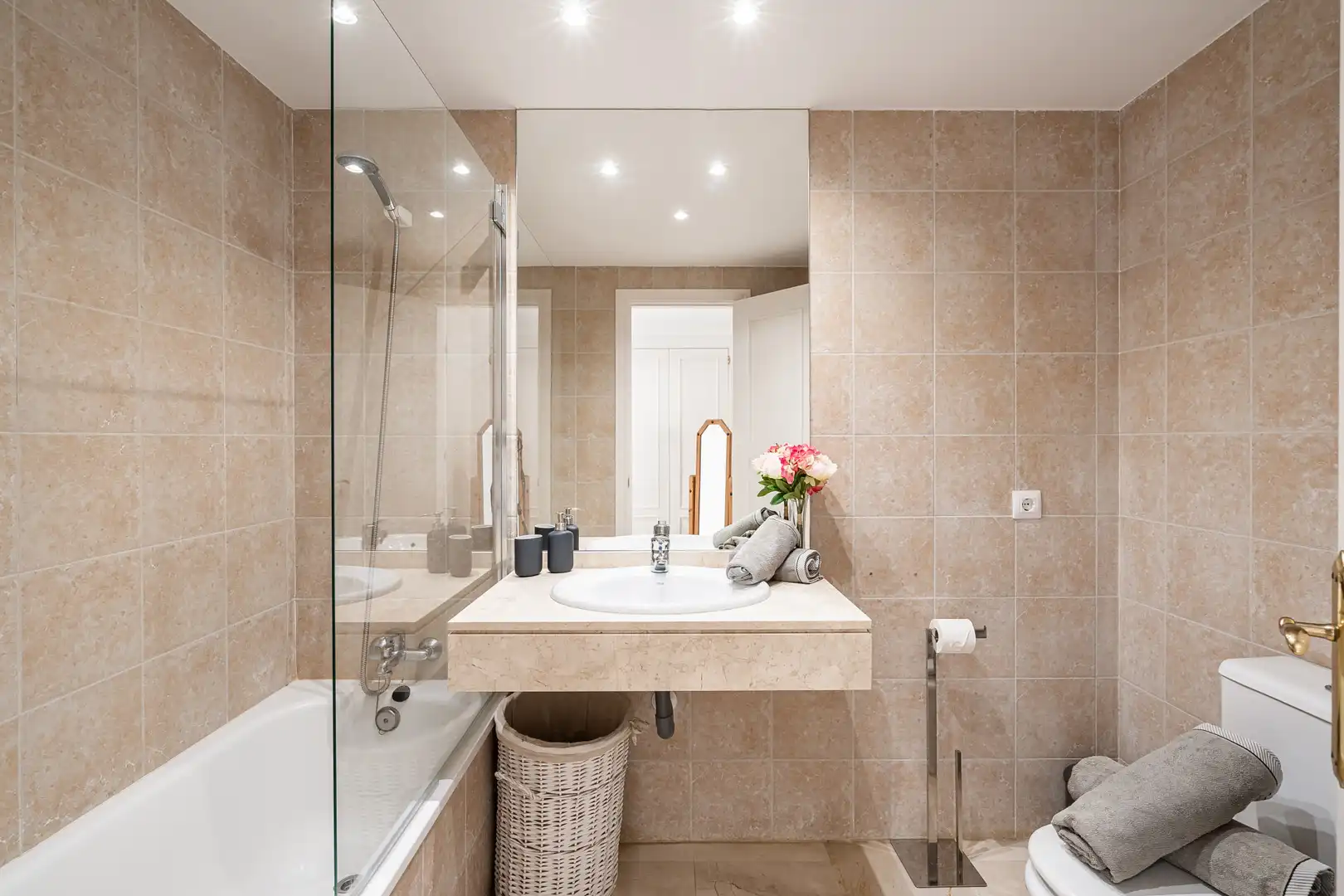Badezimmer von Maisonette zur Miete in Estepona mit Klimaanlage, Heizung und Terrasse
