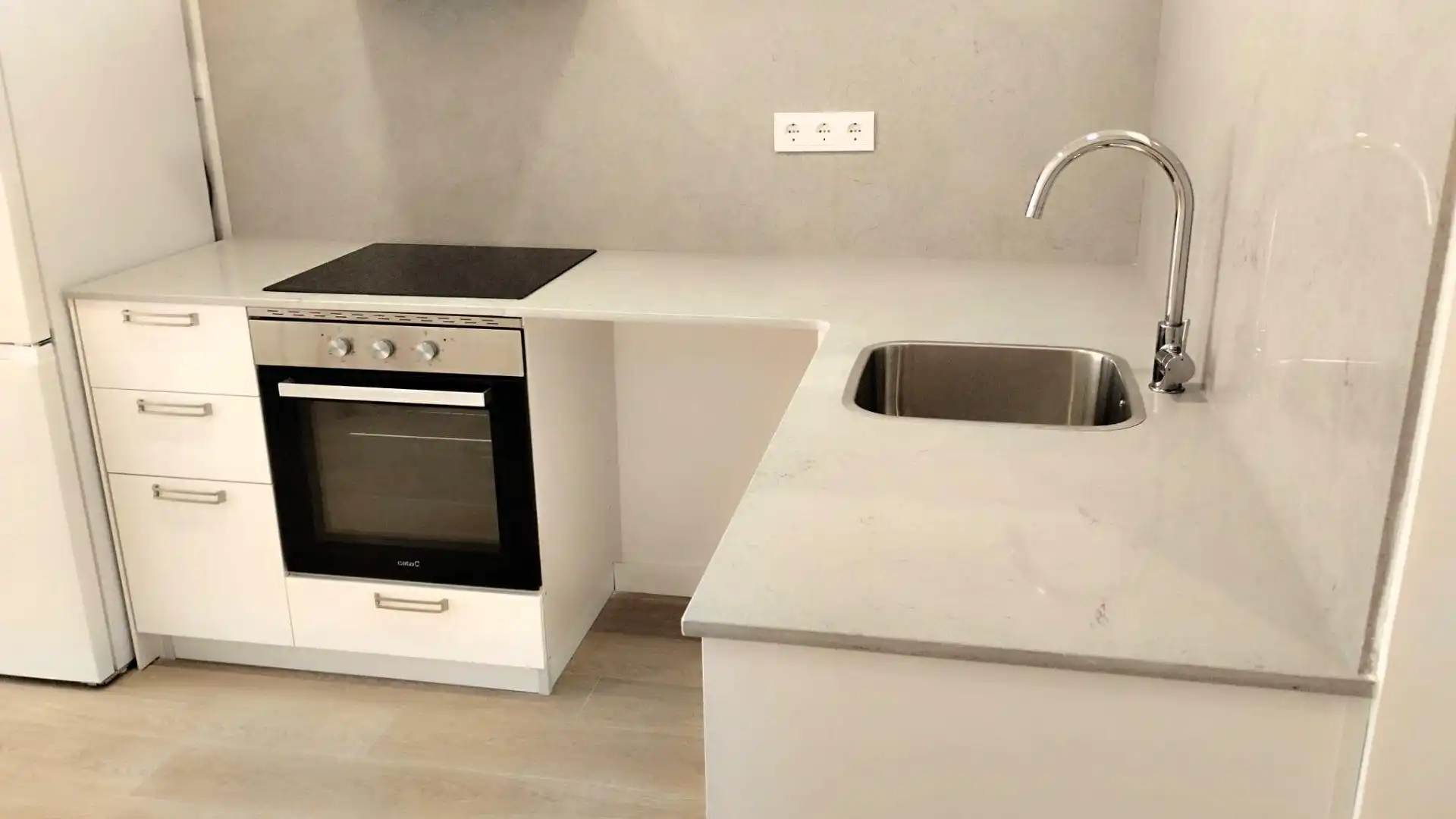 Cuina de Planta baixa en venda en Xirivella amb Aire condicionat, Terrassa i Moblat