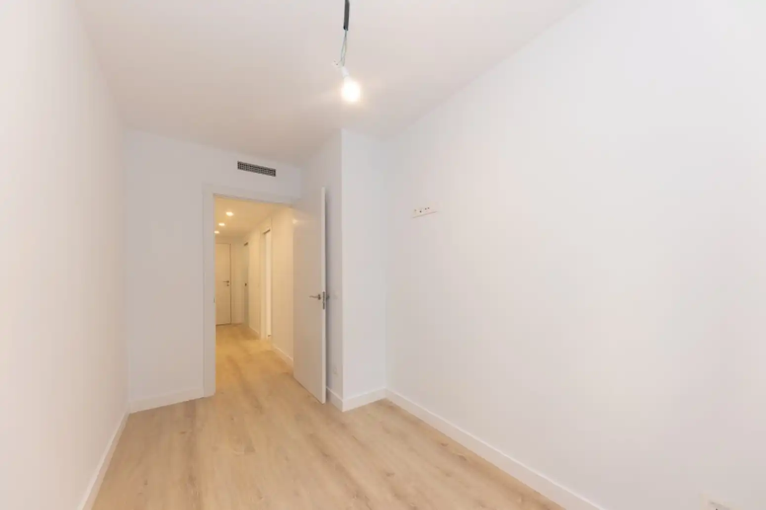 Pis amb terrassa en venda a Cornellà de Llobregat - Calle MOSSEN JAUME SOLER, imagen 30