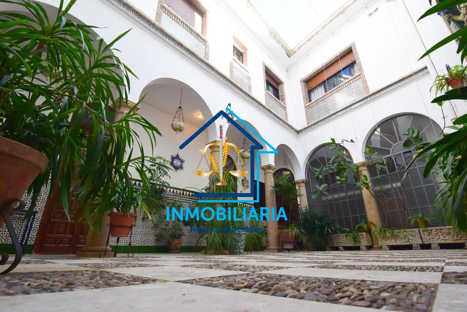 Jardí de Casa o xalet en venda en Córdoba amb Aire condicionat