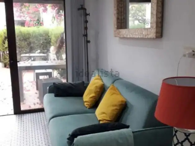 Sala de estar de Estudio de alquiler en Estepona con Aire acondicionado, Calefacción y Jardín privado