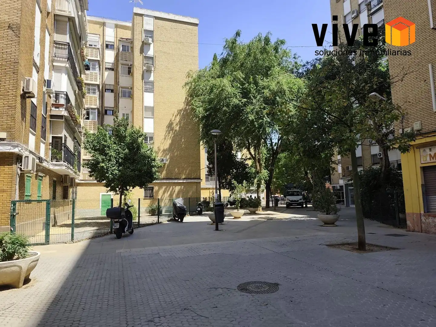 Vista exterior de Piso en venta en Sevilla con Aire acondicionado y Terraza