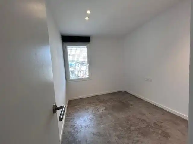 Piso de alquiler en Carrer CL TRES CREUS DE LES 77, 77, Centre