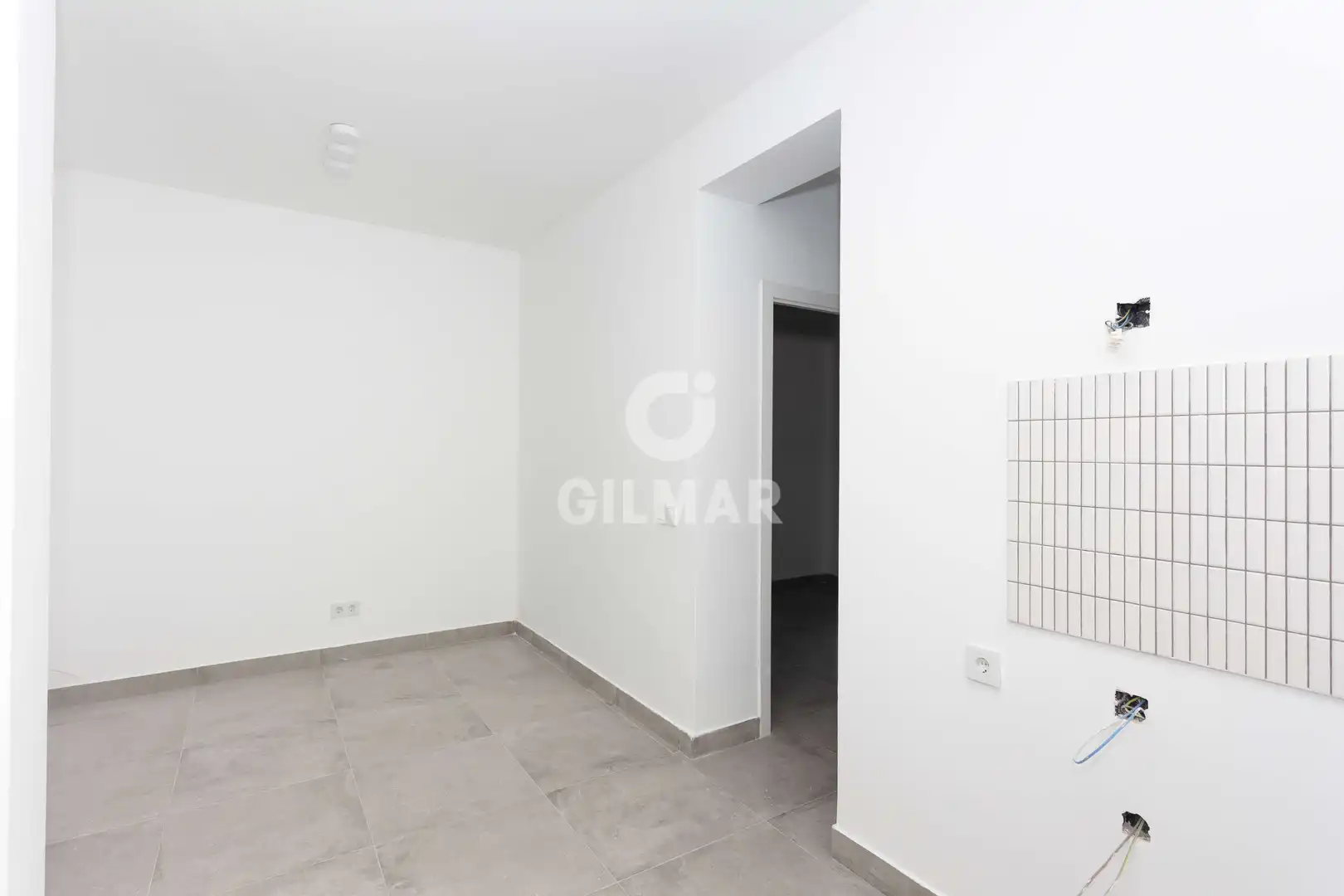 Ground floor for sale in Madrid  with Heating and Balcony