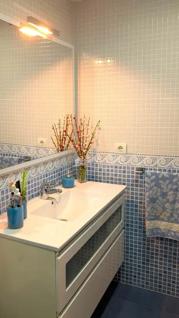 Baño de Piso en venta en Novelda con Parquet y Amueblado