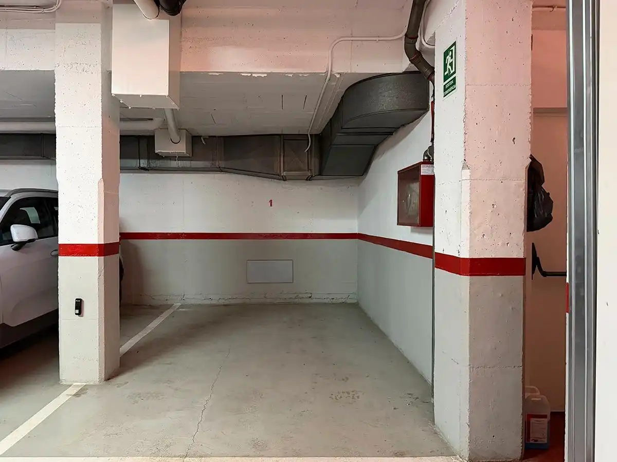 Parking de Piso en venta en Barcelona con Aire acondicionado, Calefacción y Parquet