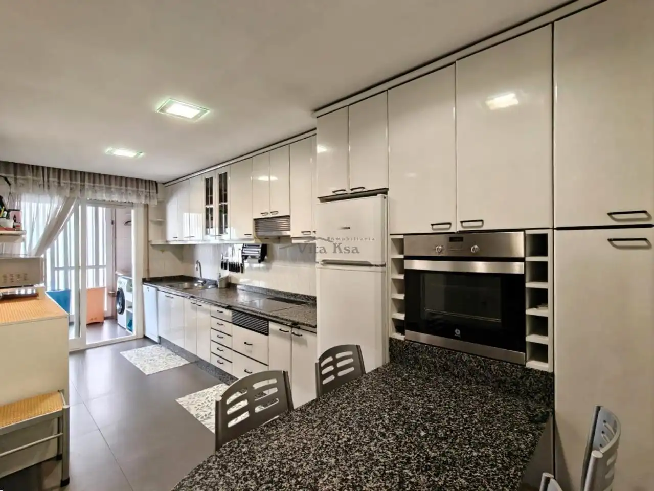 Kitchen of Flat for rent in Ourense Capital   with Heating, Parquet flooring and Furnished