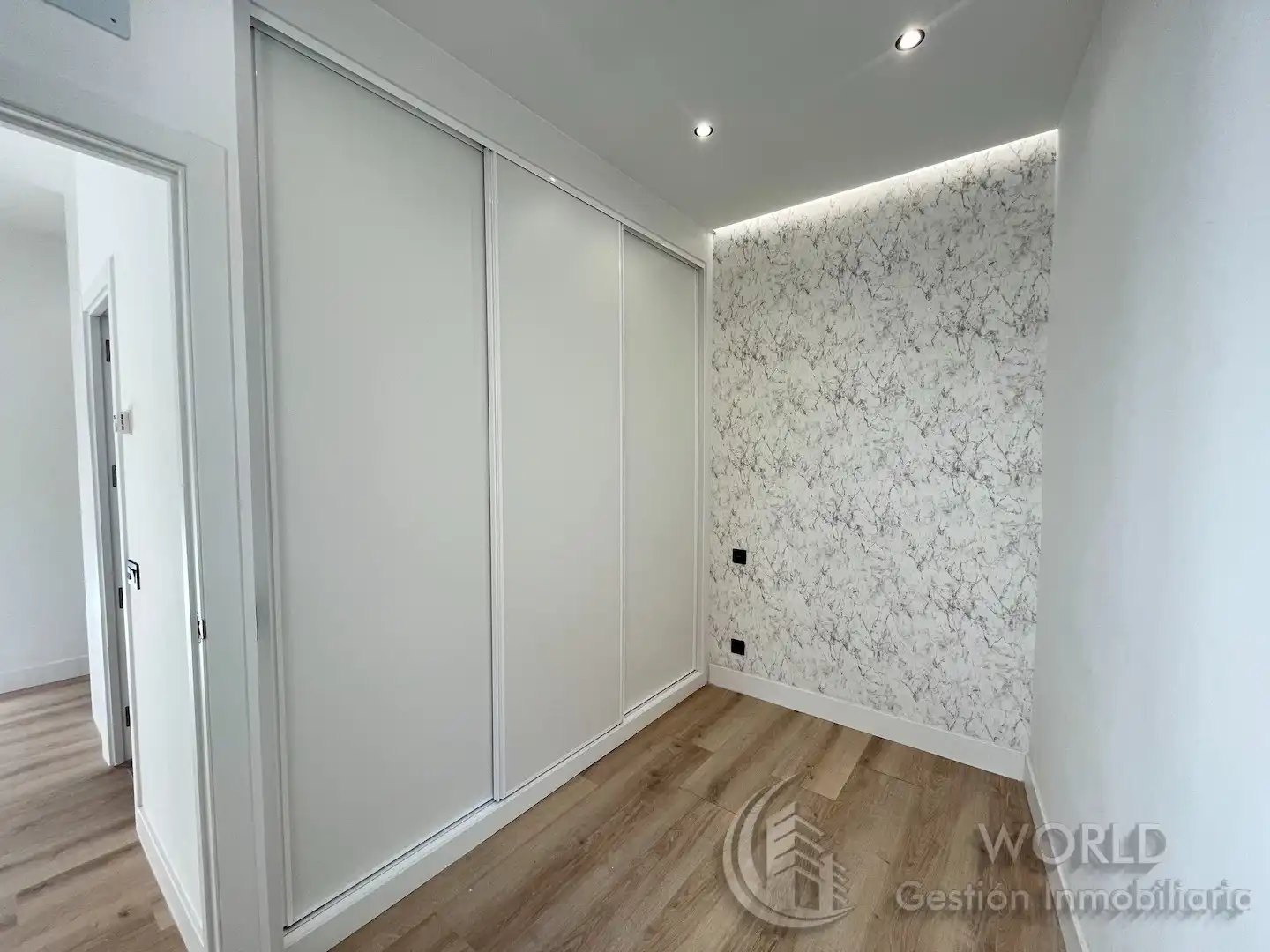 Schlafzimmer von Wohnung zum Verkauf in Madrid mit Klimaanlage, Heizung und Möbliert