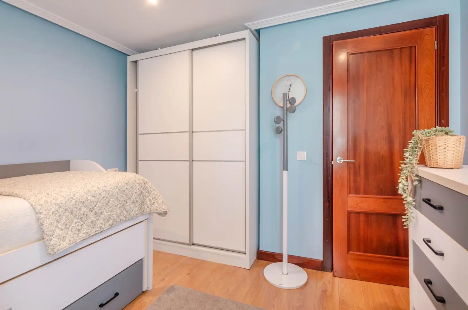 Habitación de Piso en venta en Gozón con Calefacción, Terraza y Trastero