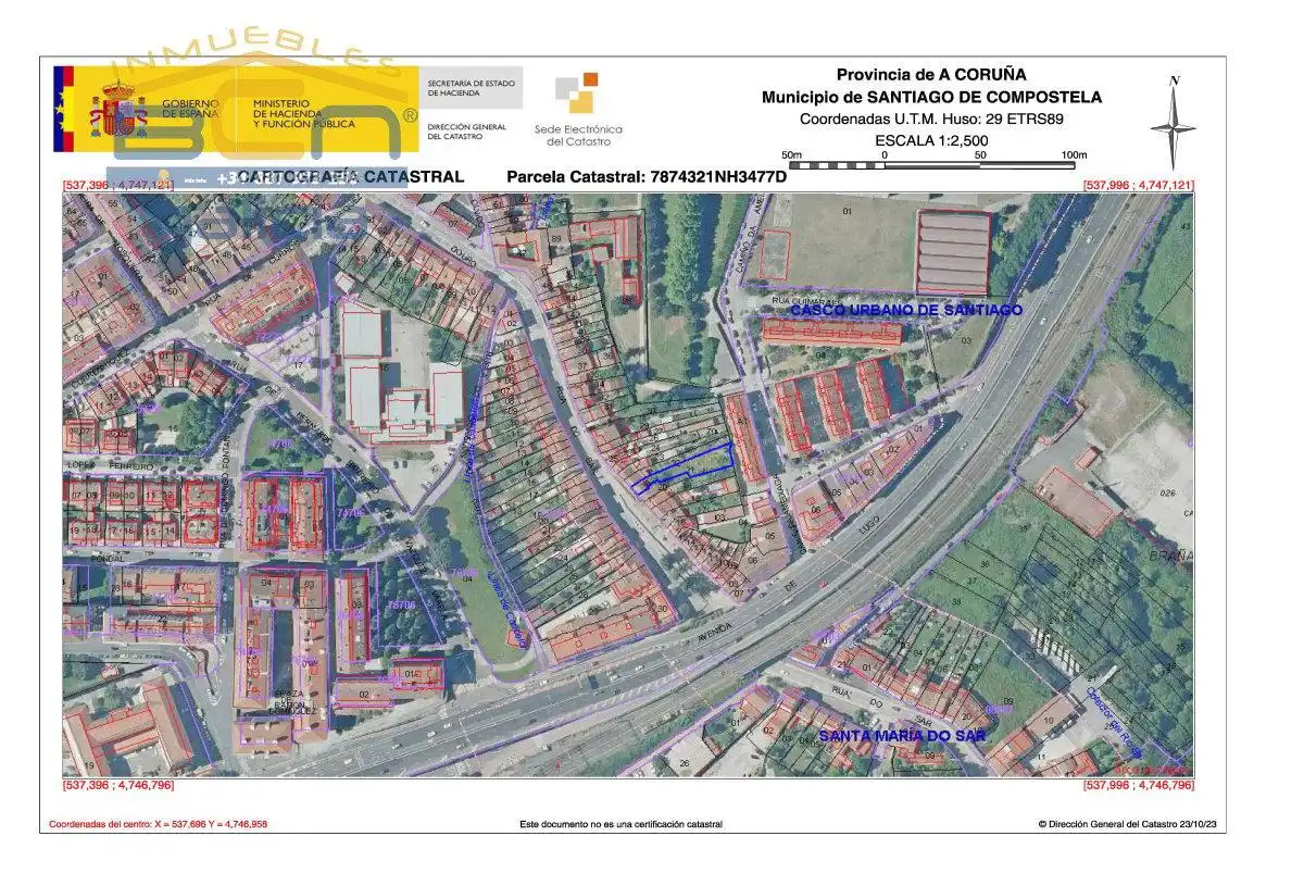 Casa adosada en venta en Santiago de Compostela 