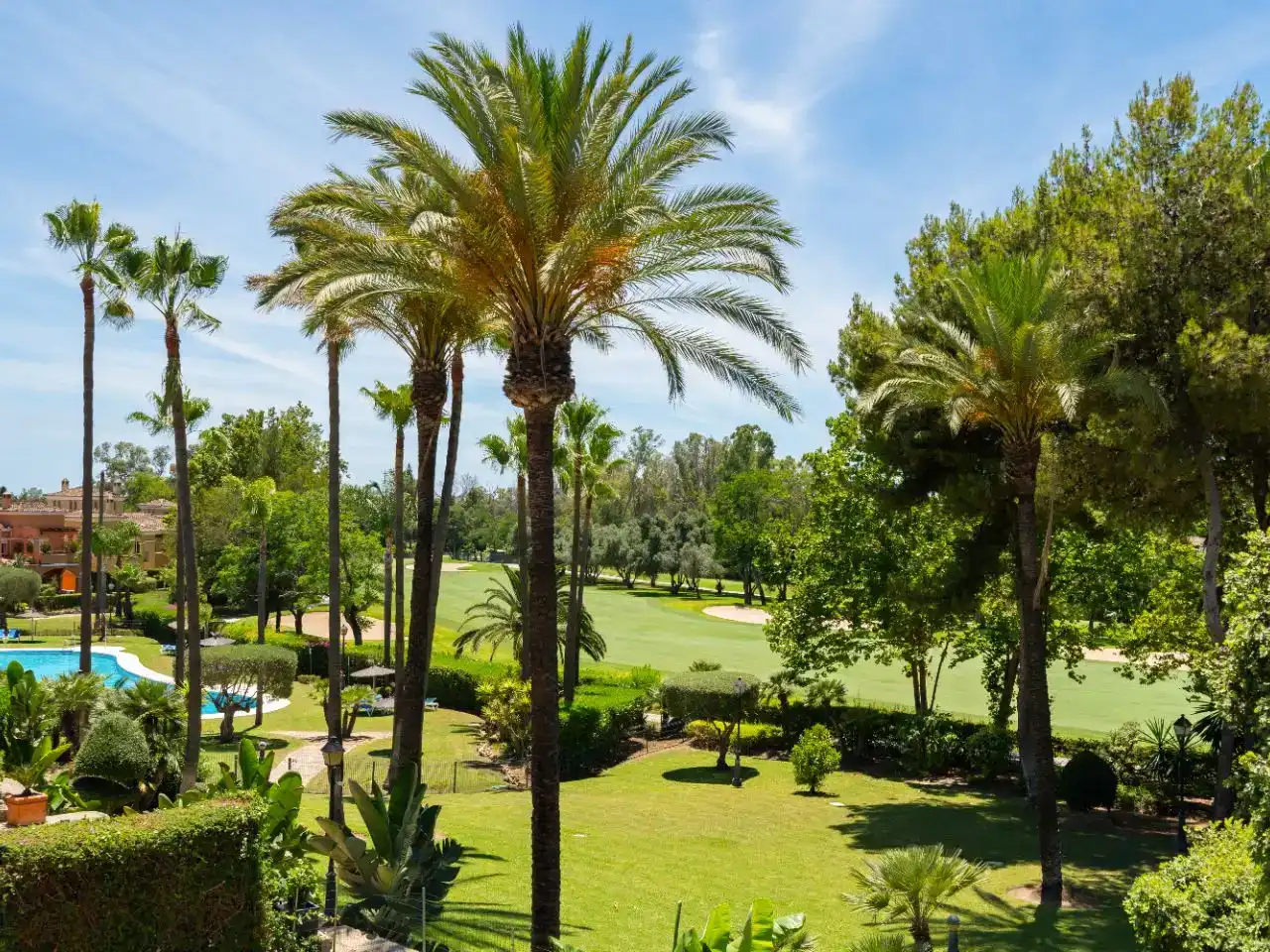 Jardí de Casa adosada en venda en Marbella amb Aire condicionat, Piscina i Balcó