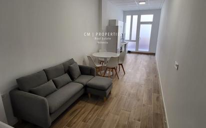 Living room of Flat for sale in  Valencia Capital  with Furnished