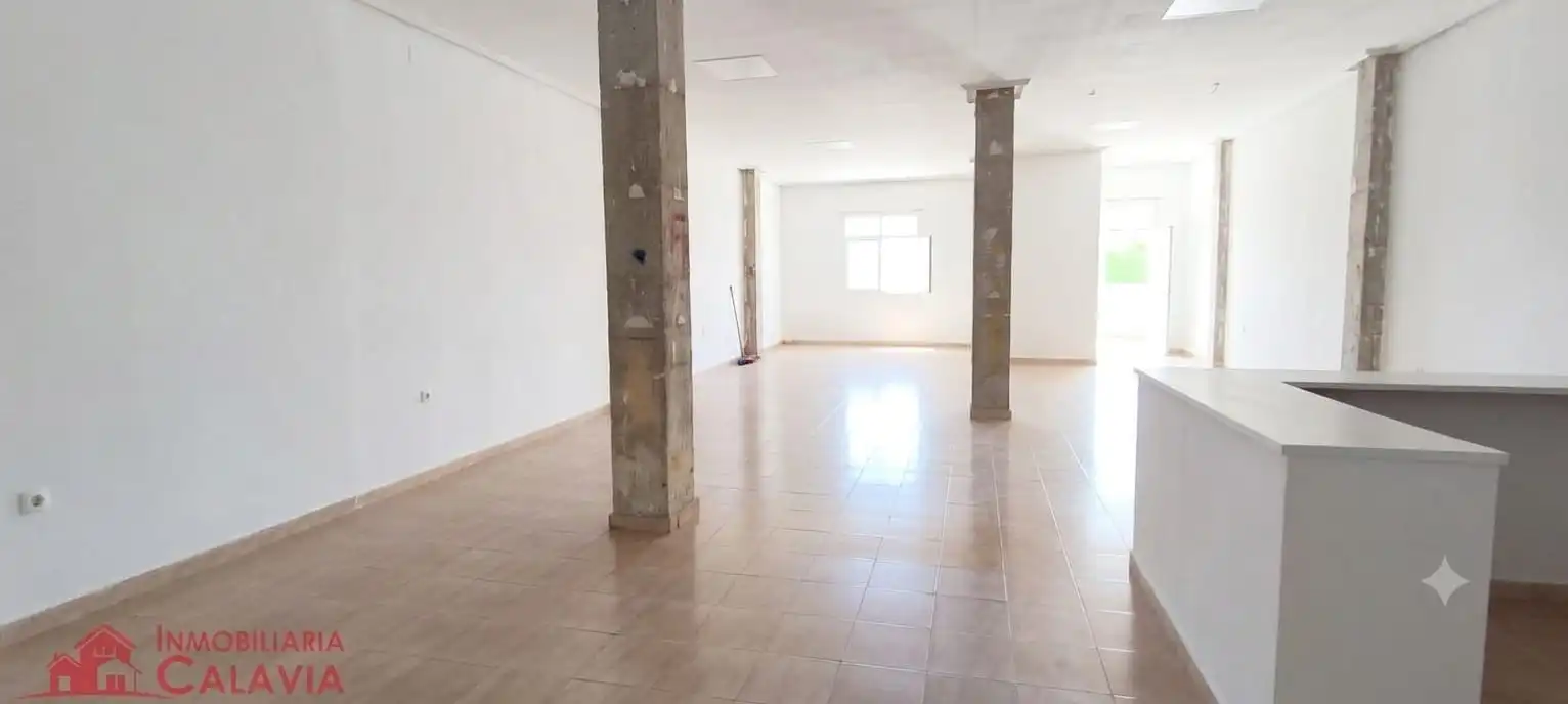 Commercial properties for rent in Baeza