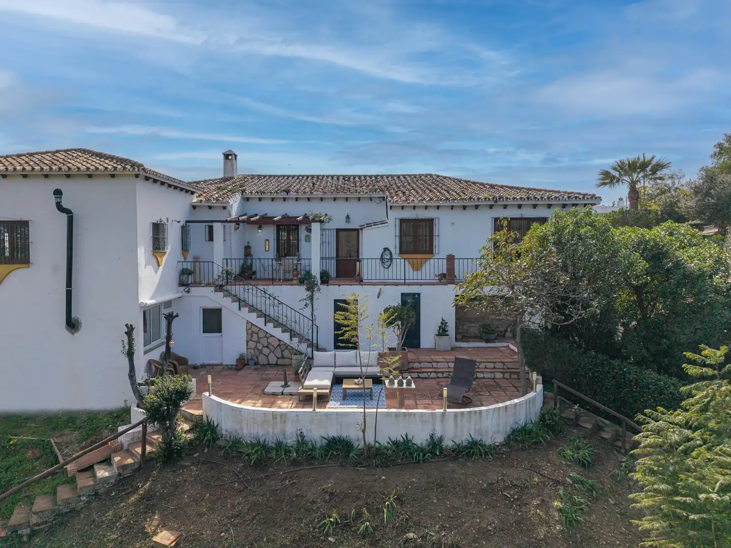 Vista exterior de Casa o xalet en venda en Mijas amb Aire condicionat, Calefacció i Jardí privat
