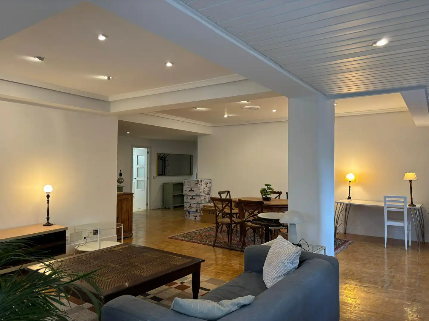 Living room of Flat for rent in Madrid  with Air Conditioner, Heating and Furnished