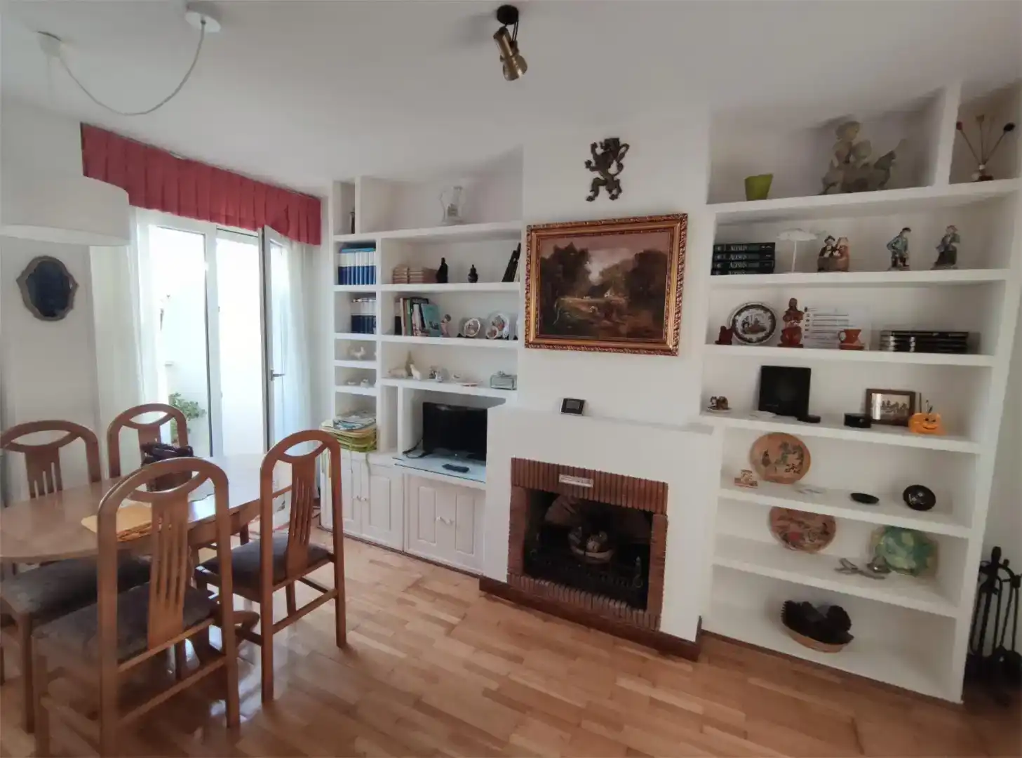 Sala d'estar de Àtic de lloguer en Miengo amb Parquet, Moblat i Forn