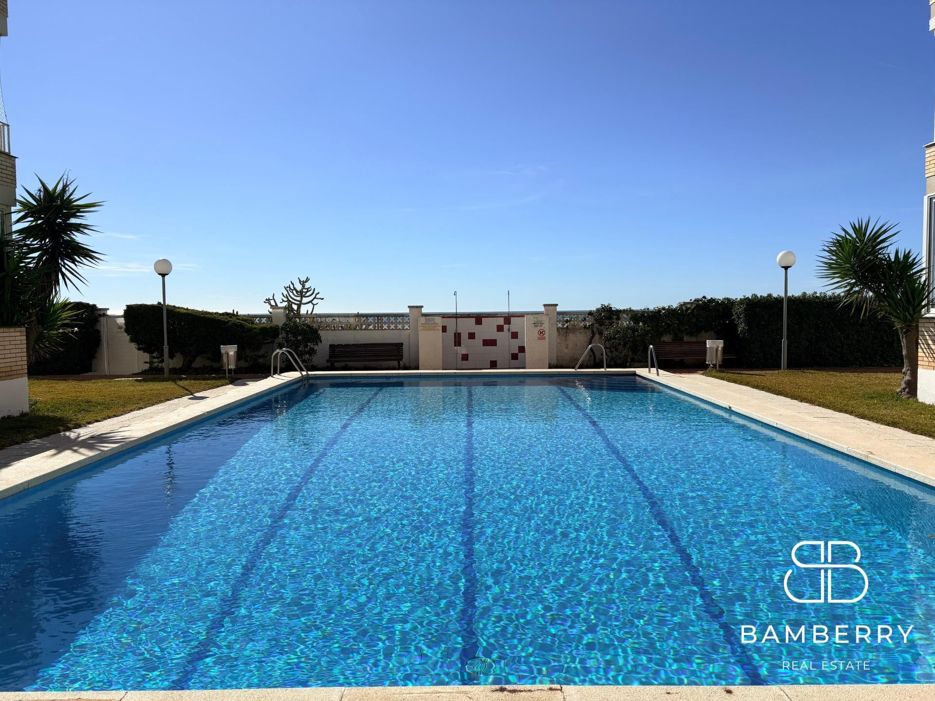 Piscina de Ático en venta en Castelldefels con Calefacción, Jardín privado y Parquet