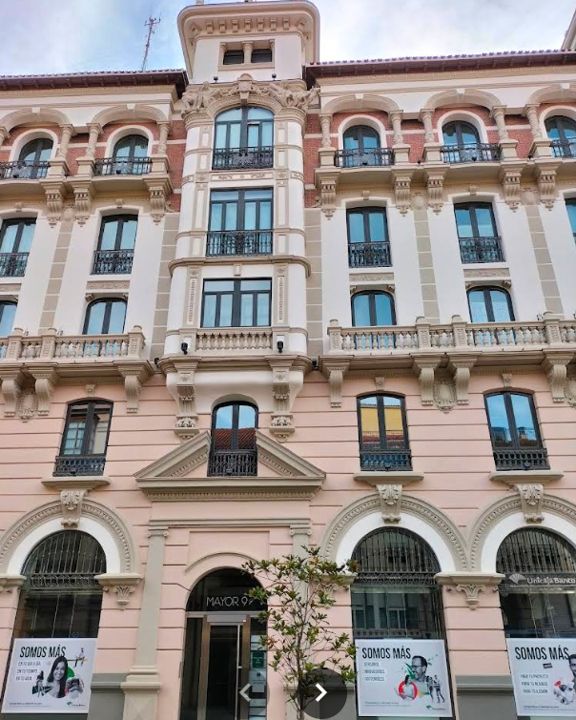 Vista exterior de Dúplex en venda en Palencia Capital amb Calefacció, Parquet i Balcó