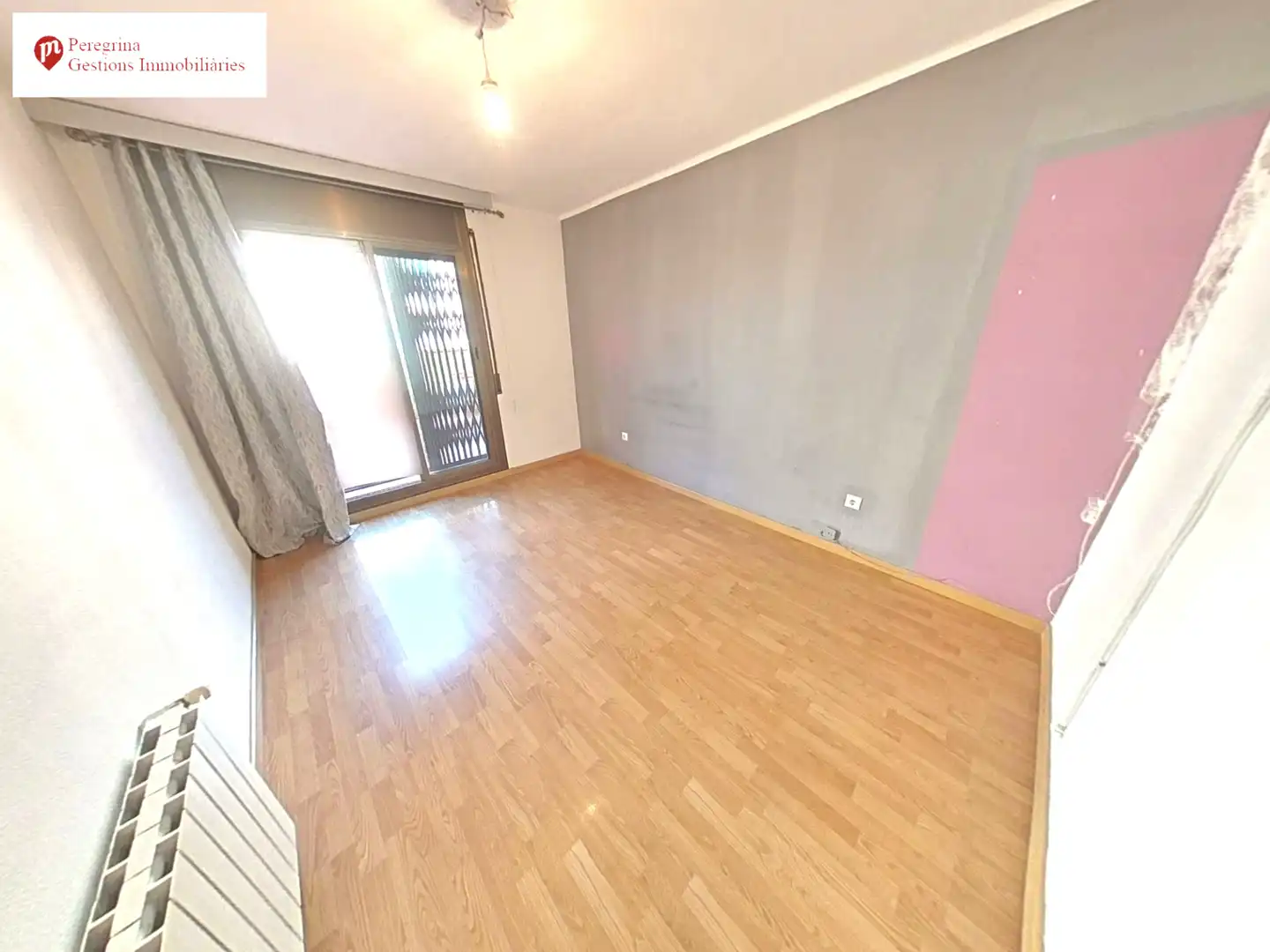 Dormitori de Pis en venda en Santa Coloma de Gramenet amb Aire condicionat, Calefacció i Parquet