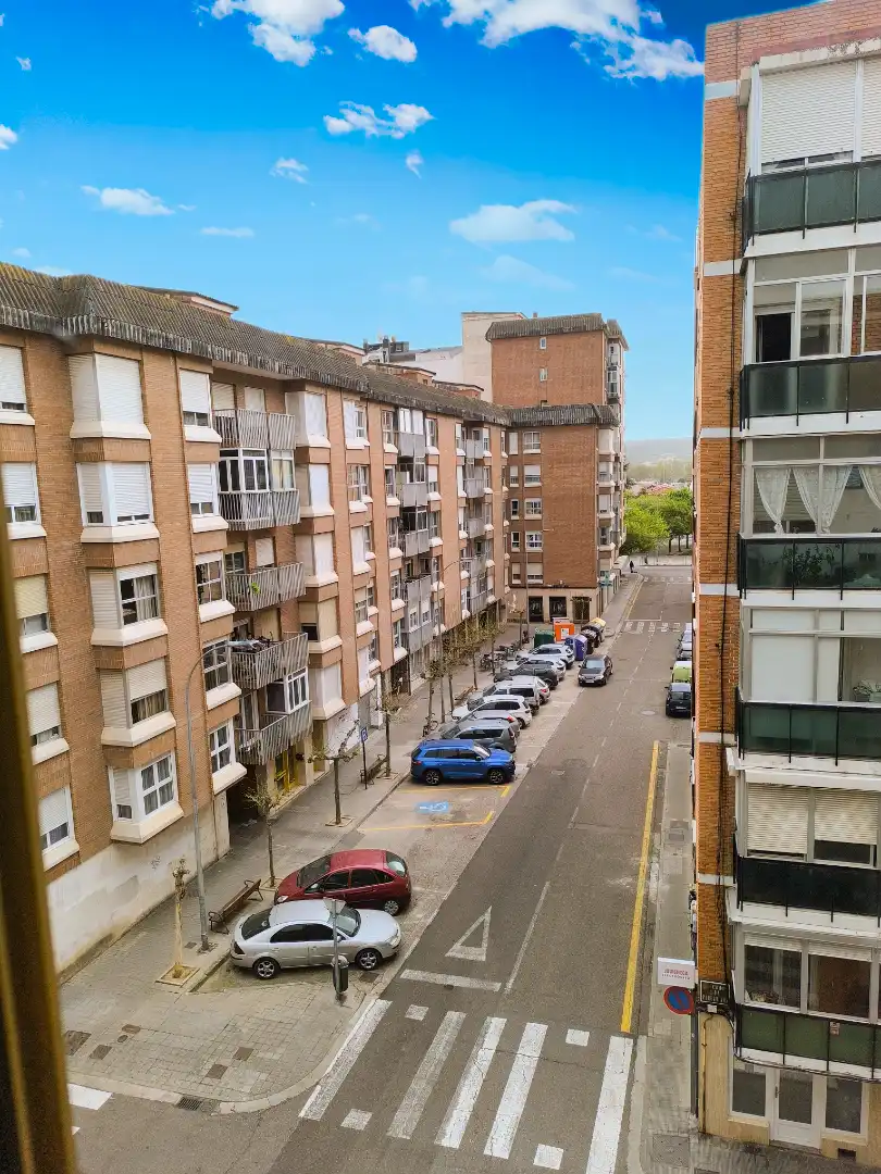 Vista exterior de Pis en venda en Palencia amb Calefacció, Terrassa i Forn