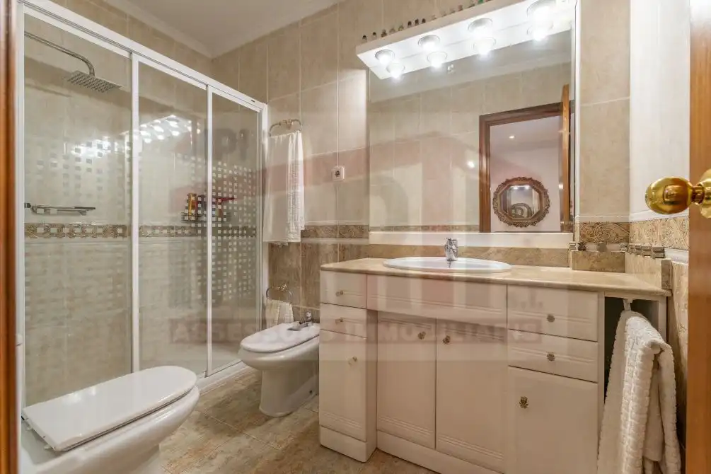 Bathroom of Flat for sale in Reus  with Balcony