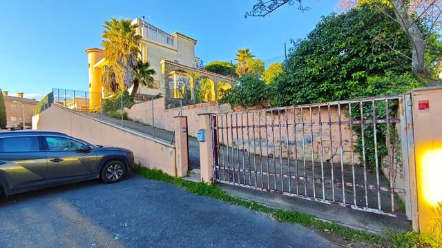 Casa-chalet en Venta en Los Pinos - El Pilar