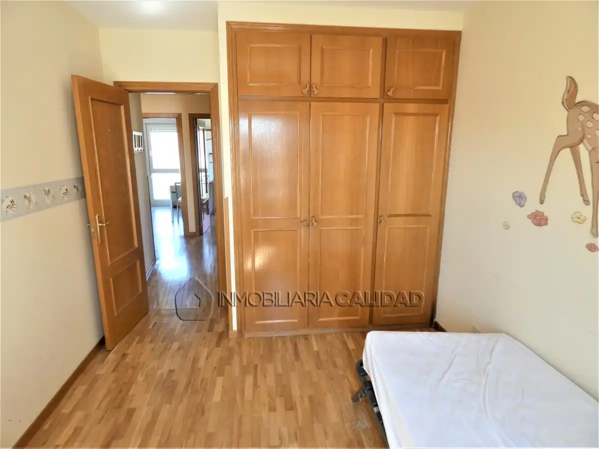 Bedroom of Flat for rent in Burgos  with Heating, Terrace and Furnished