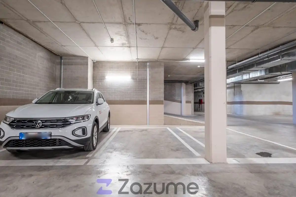 Parkplatz von Wohnung zur Miete in Zaragoza mit Klimaanlage, Heizung und Terrasse