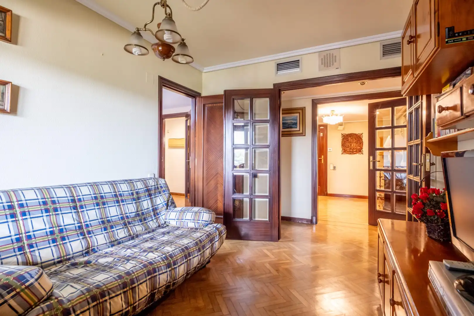 Wohnzimmer von Wohnung zum Verkauf in Zaragoza mit Klimaanlage, Heizung und Parkett