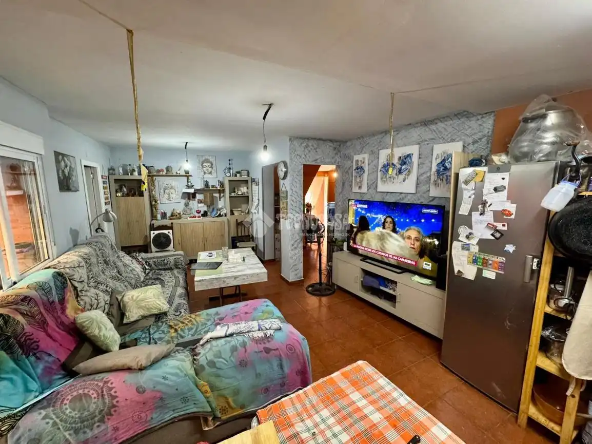 Sala de estar de Casa adosada en venta en Tarancón con Terraza y Internet