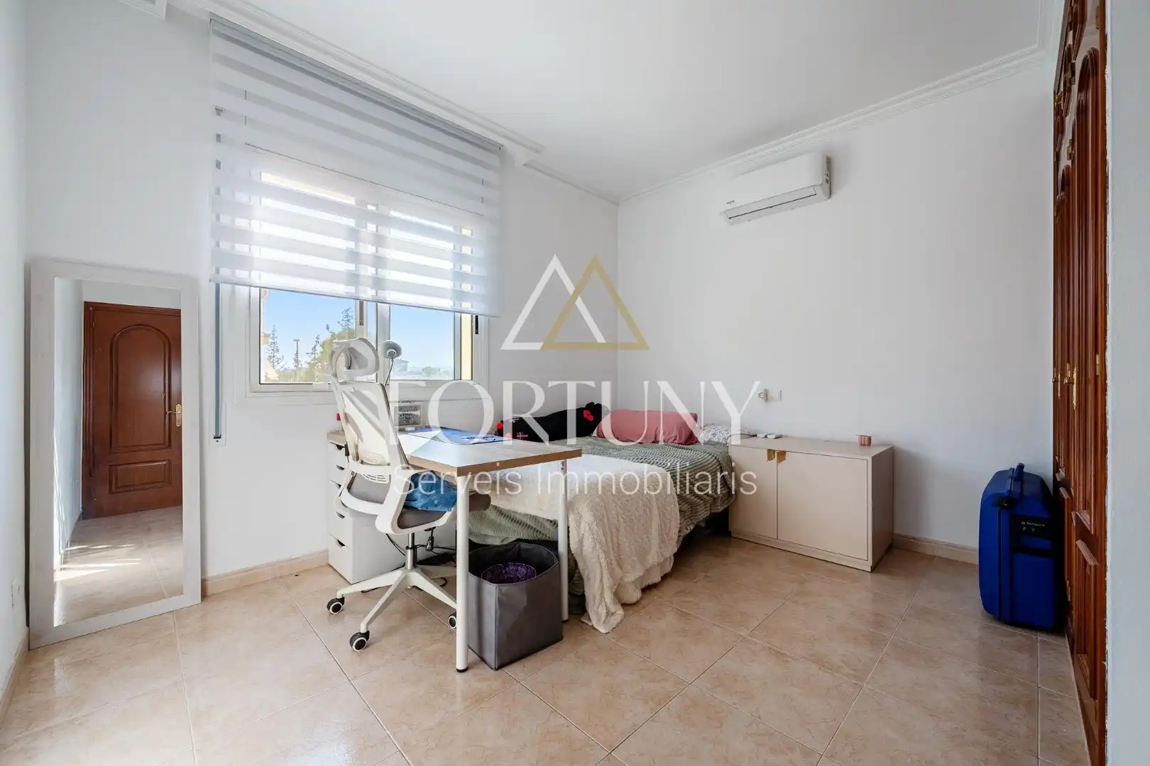 Dormitori de Casa o xalet en venda en Reus amb Aire condicionat, Terrassa i Balcó