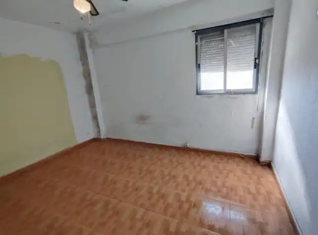 Habitación de Piso en venta en Valencia con Balcón