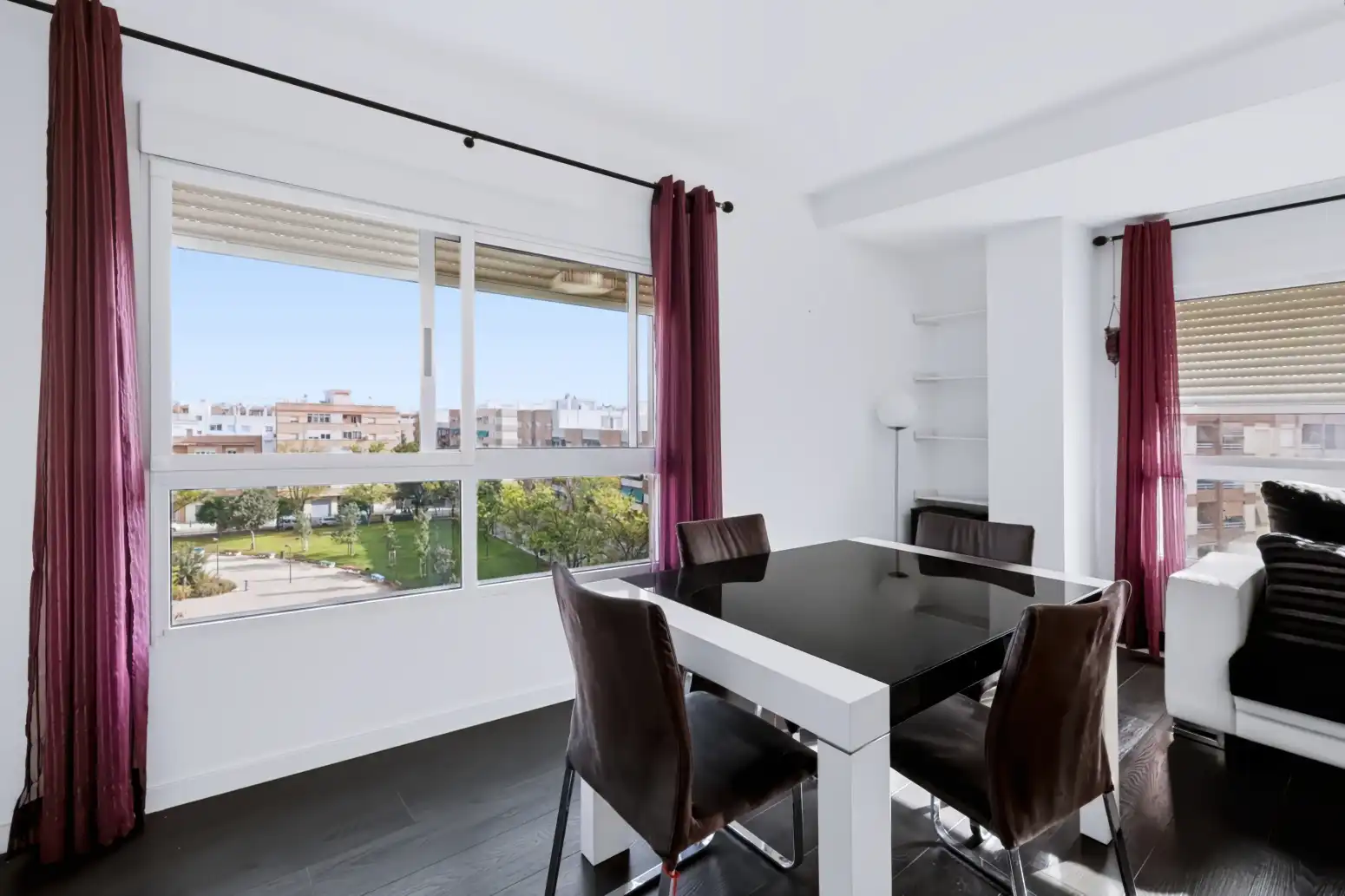 Dining room of Flat for sale in Alaquàs  with Air Conditioner, Parquet flooring and Storage room