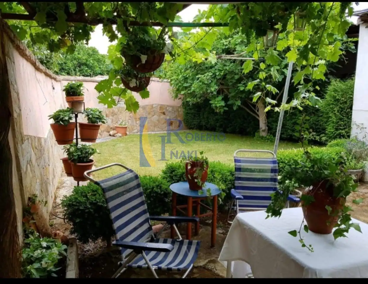 Casa con jardín en venta en Valencia de Don Juan, imagen 9