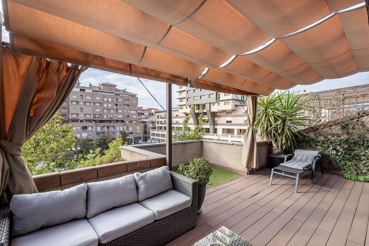 Terrassa de Dúplex en venda en  Granada Capital amb Terrassa