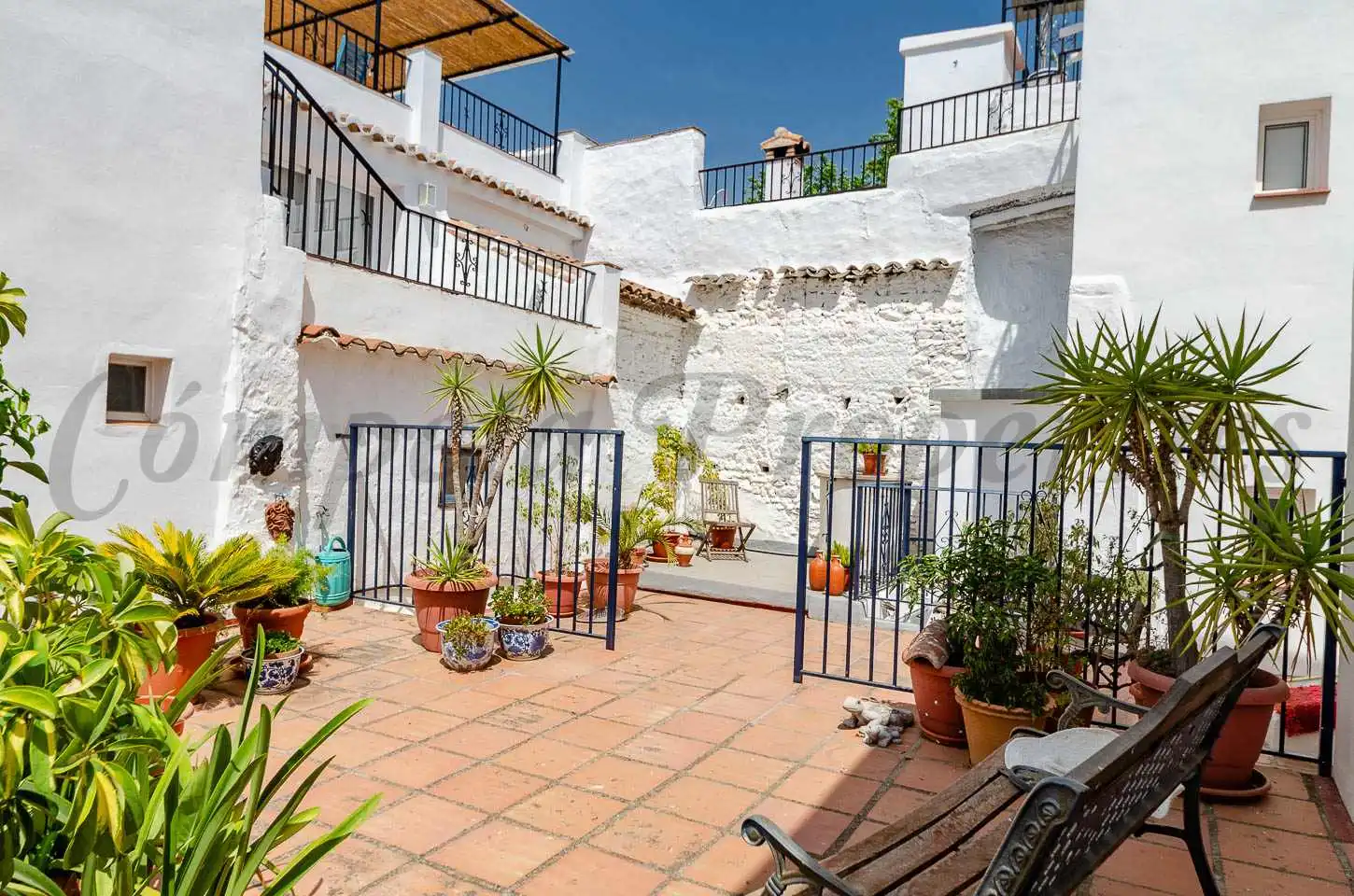 Vista exterior de Casa adosada en venta en Cómpeta con Terraza