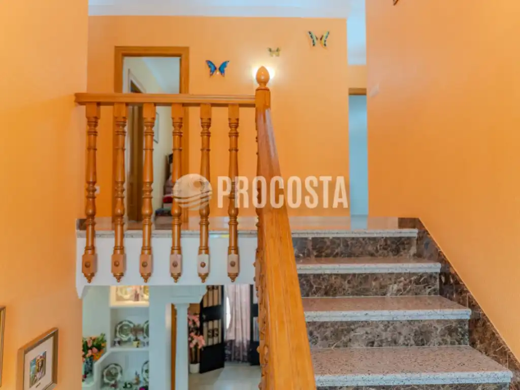 Casa o xalet en venda en Fuente Vaqueros amb Aire condicionat, Jardí privat i Terrassa