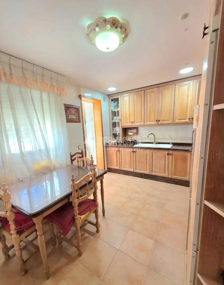 Küche von Haus oder Chalet zum Verkauf in Almería mit Klimaanlage, Privatgarten und Terrasse