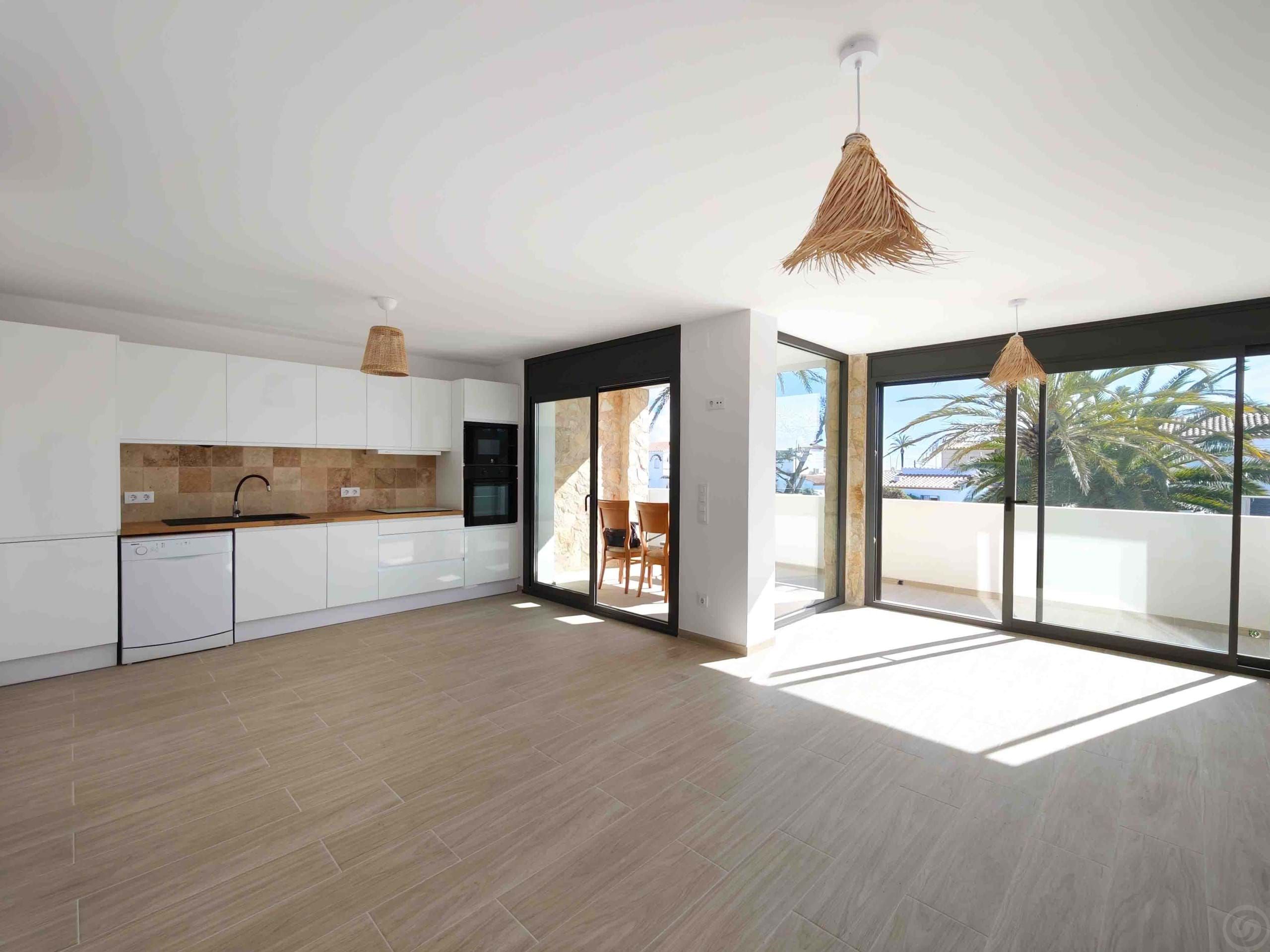 Cocina de Dúplex en venta en Empuriabrava con Aire acondicionado, Calefacción y Terraza