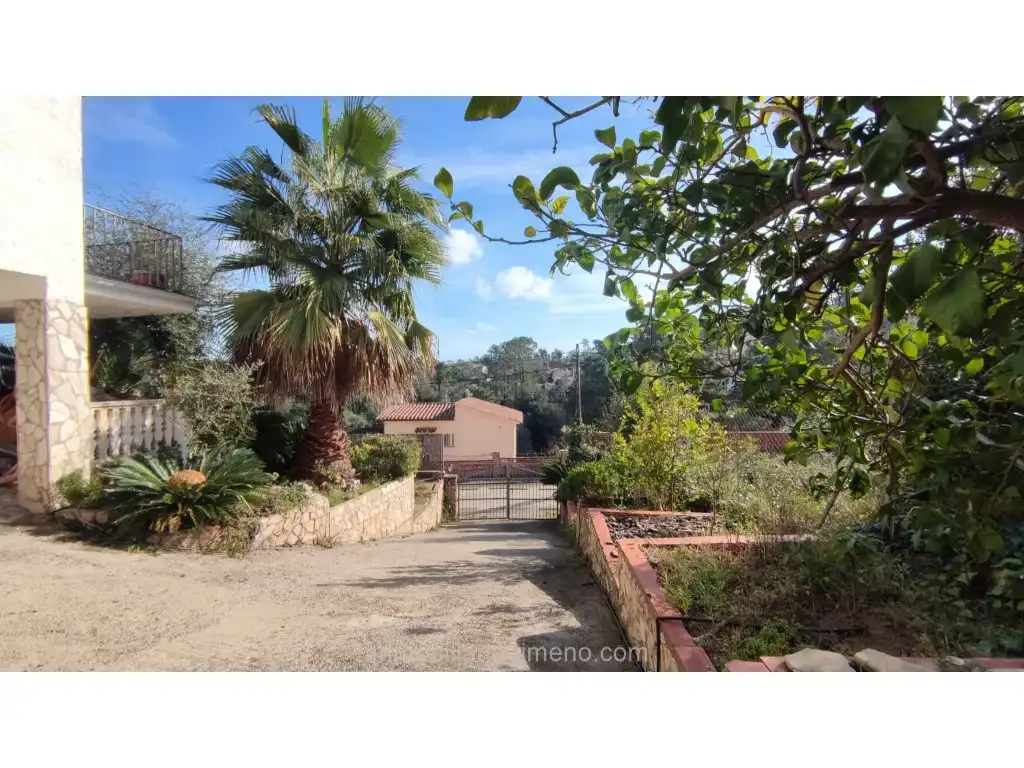 Vista exterior de Casa o xalet en venda en Lloret de Mar amb Terrassa i Piscina