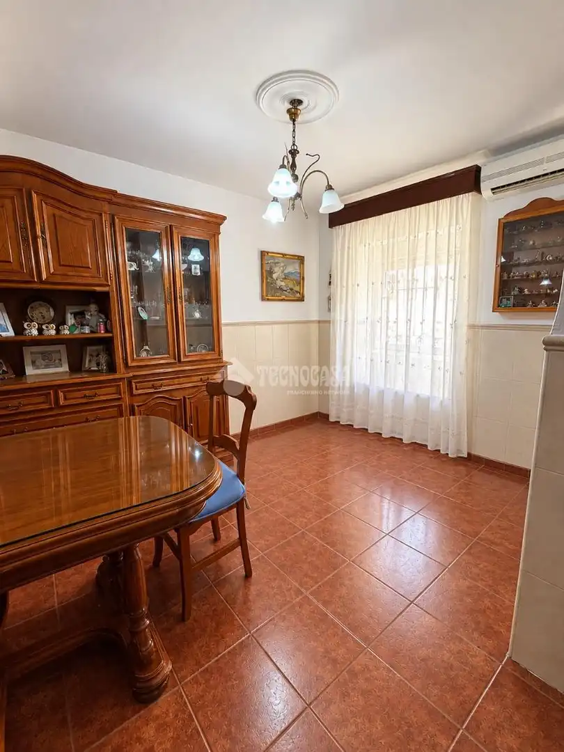 Dining room of Flat for sale in Zona de la Vega