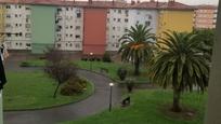 Vista exterior de Pis en venda en Torrelavega 