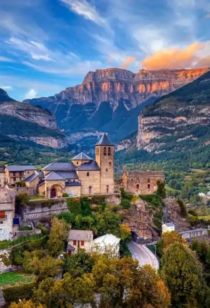 Vista exterior de Casa o chalet en venta en Torla - Ordesa con Balcón