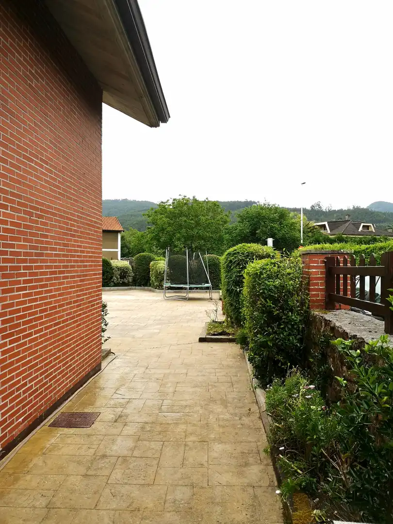 Jardí de Casa o xalet en venda en Guriezo amb Calefacció, Jardí privat i Terrassa