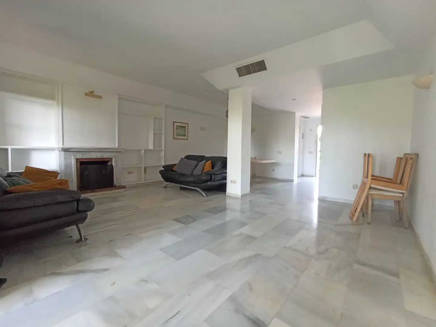 Sala de estar de Casa o chalet en venta en Estepona con Calefacción, Terraza y Trastero