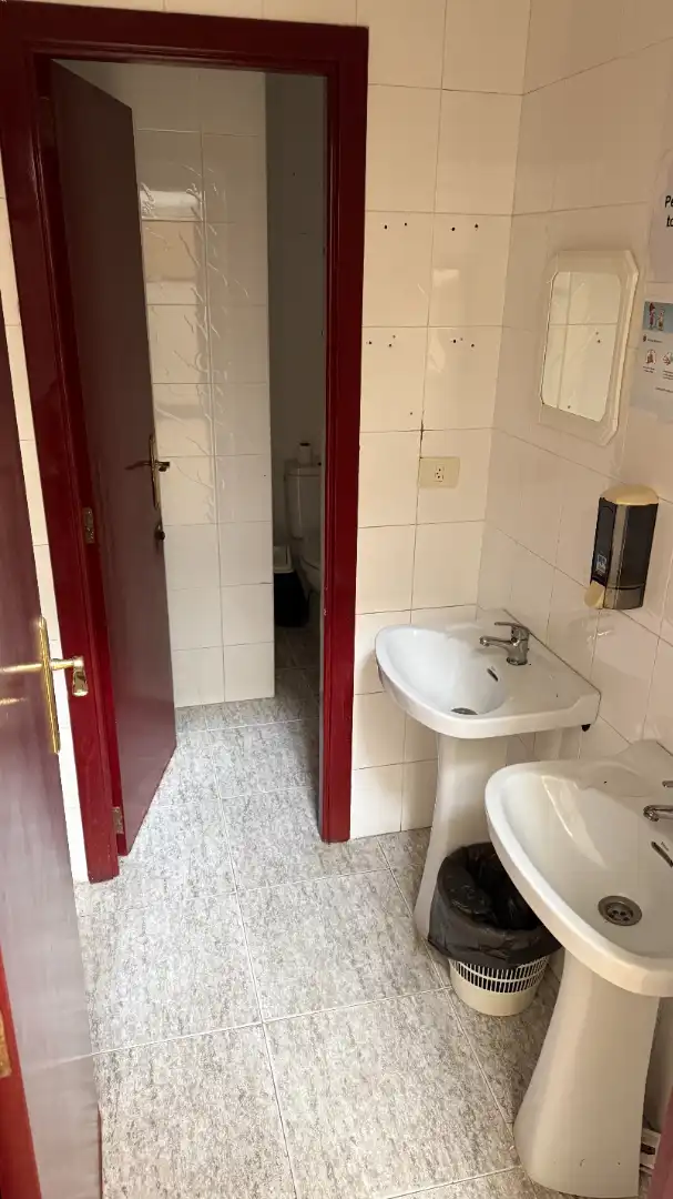 Bany de Local de lloguer en Valencia