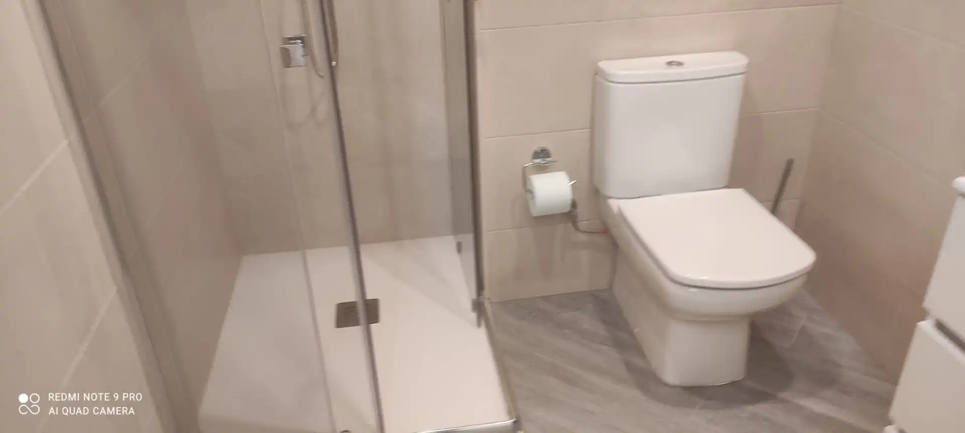 Bathroom of Flat for sale in Barcelona  with Air Conditioner and Heating