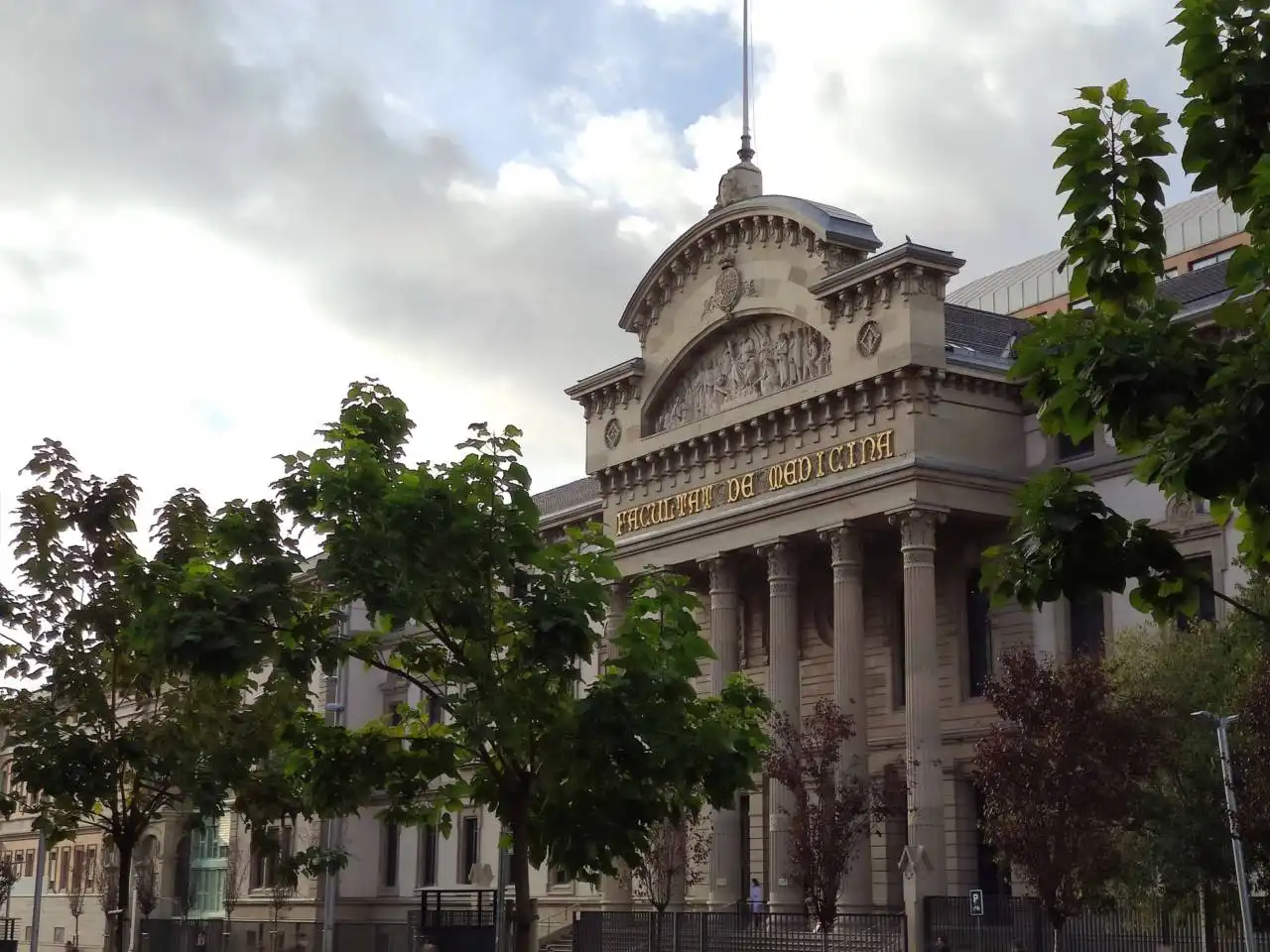 Vista exterior de Garatge en venda en Barcelona