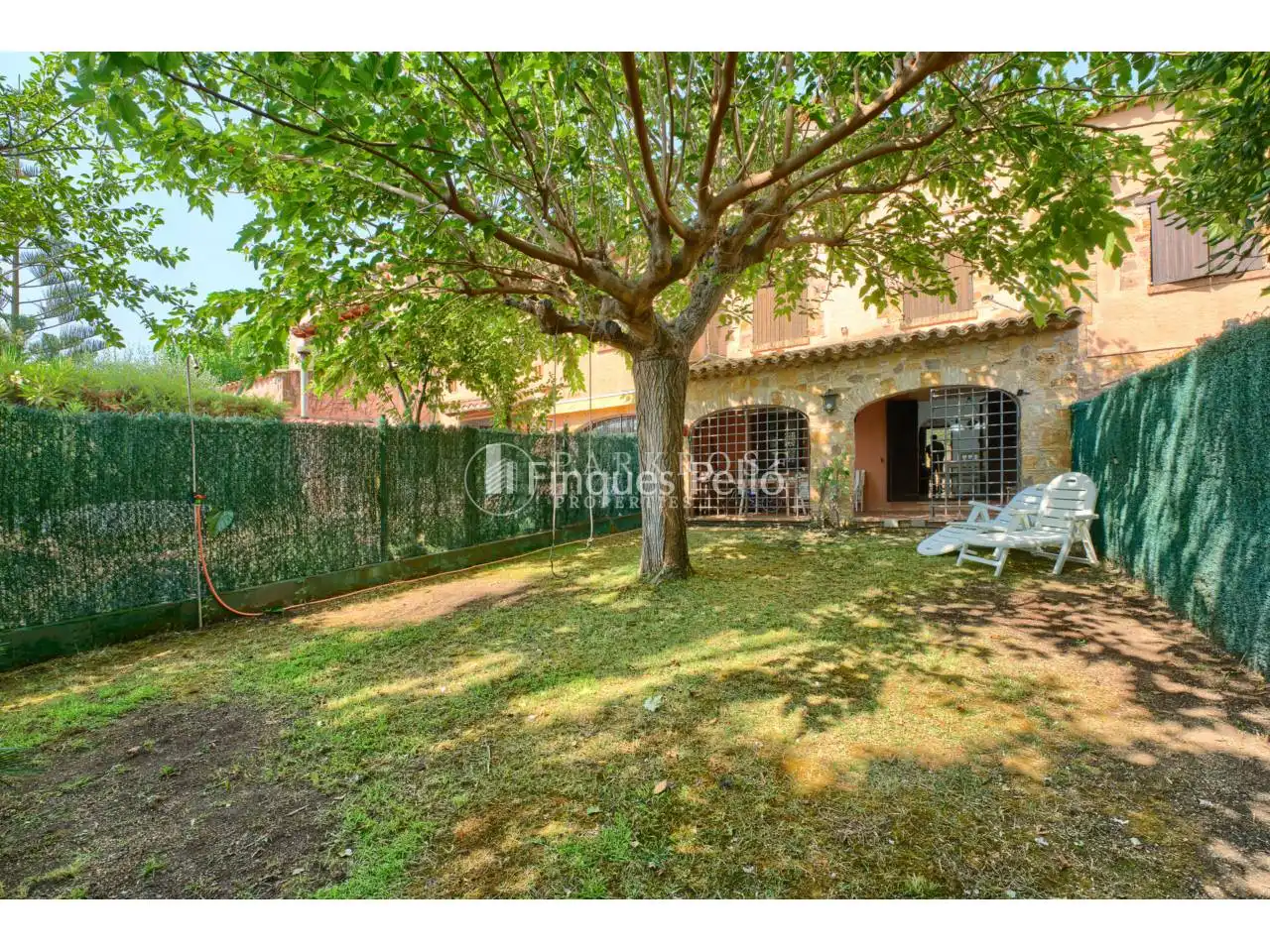 Terraced house with garden for sale in Travesia Llevantí